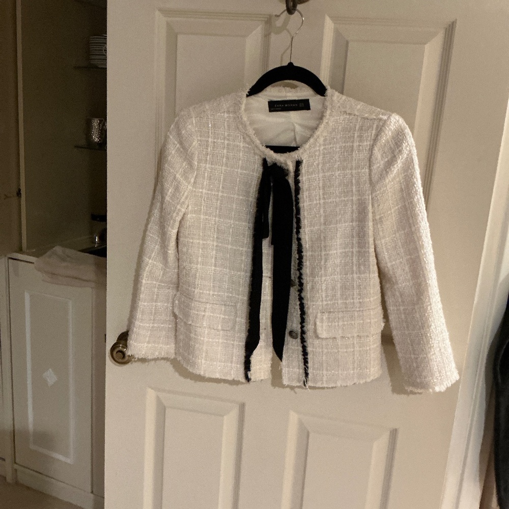 Zara cream tweed jacket with bow, size xs